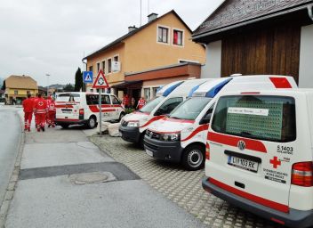 Rotes Kreuz im Katastrophengebiet 
