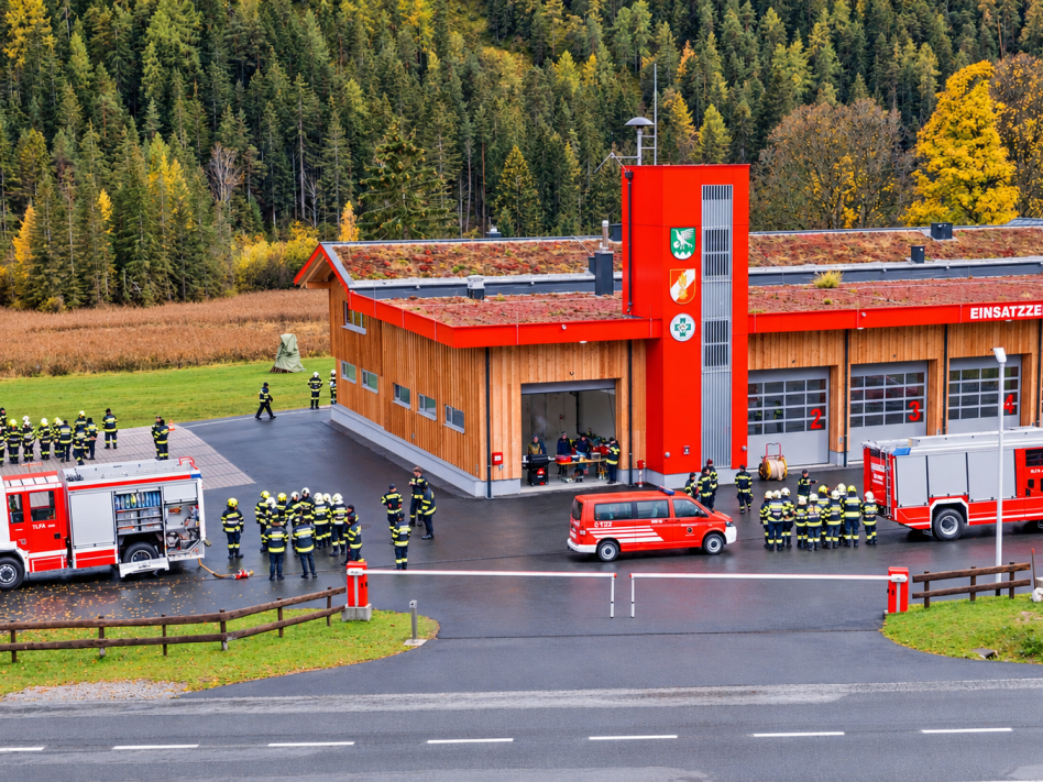 77 neue Feuerwehrkräfte verstärken die Bereitschaft