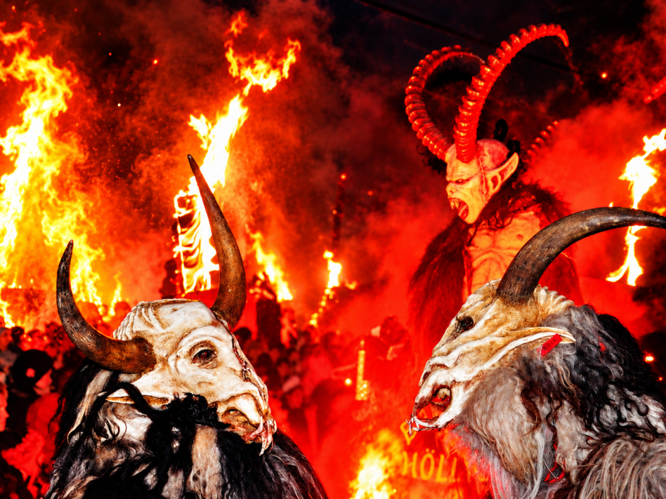 Über 50 Krampus-Passen stürmen das Paltenstadion!
