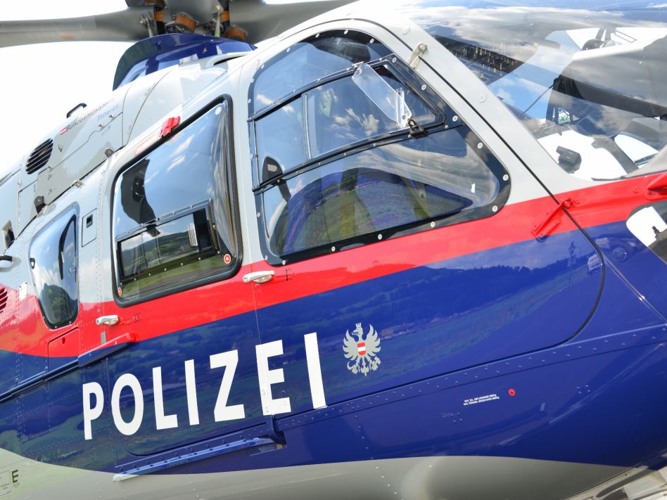Bergsteiger von Polizeihubschrauber gerettet