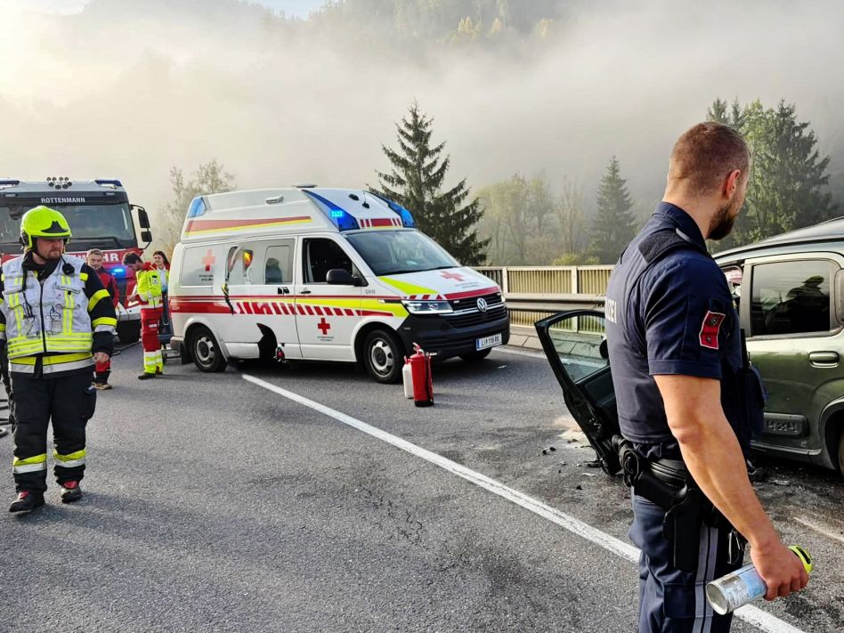 Frontalcrash auf der B113 bei Selzthal